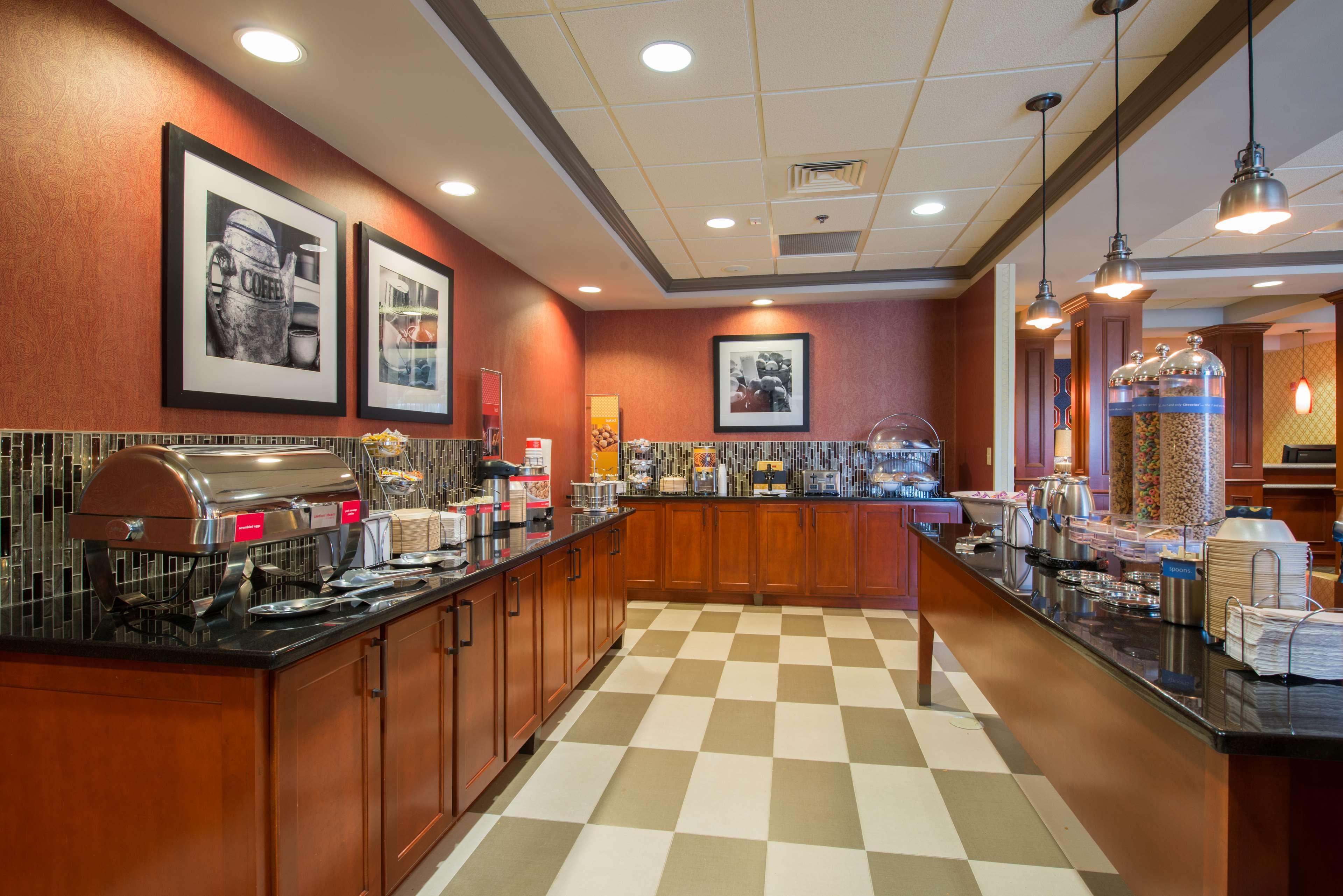 Hampton Inn Ізлі Екстер'єр фото