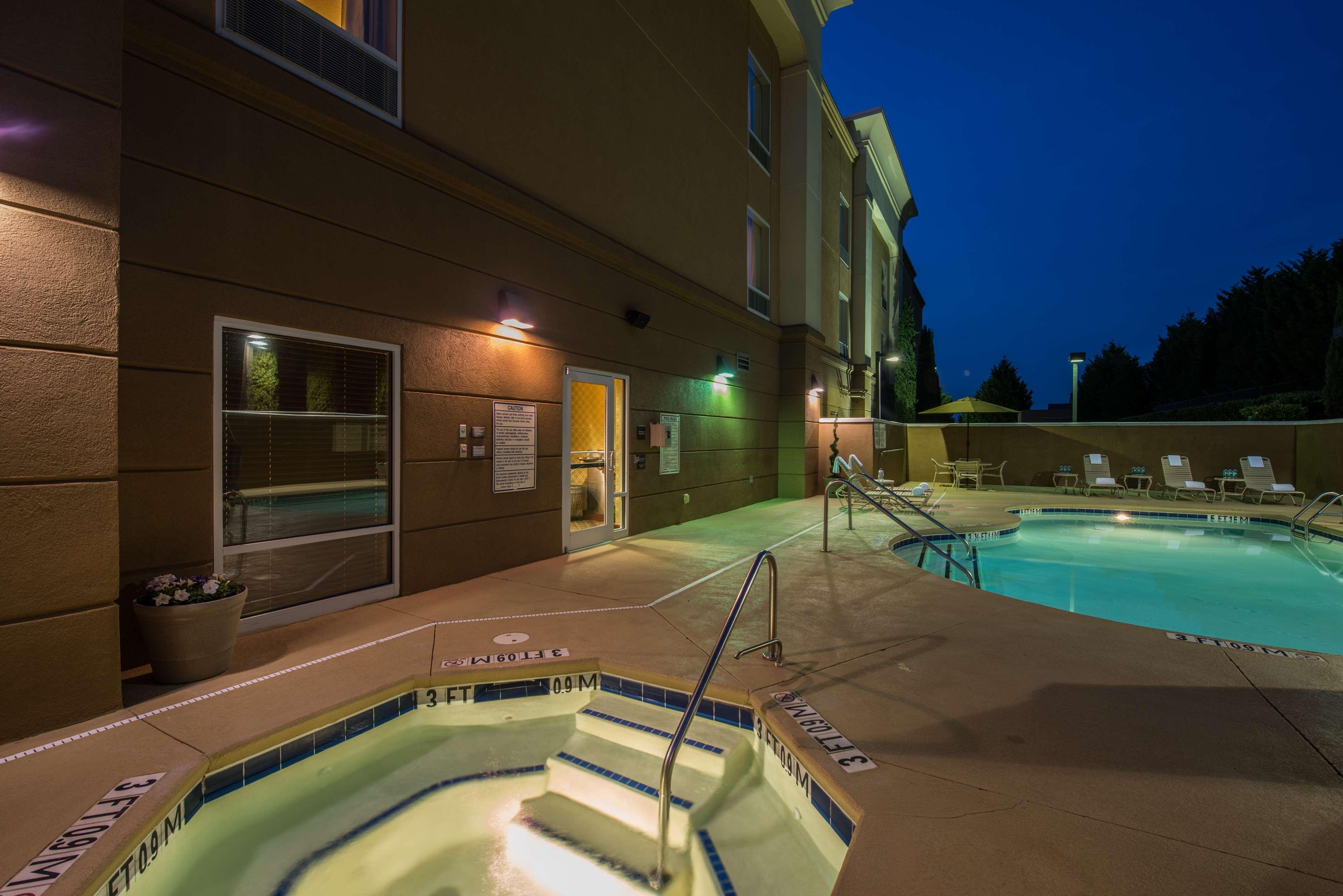 Hampton Inn Ізлі Екстер'єр фото