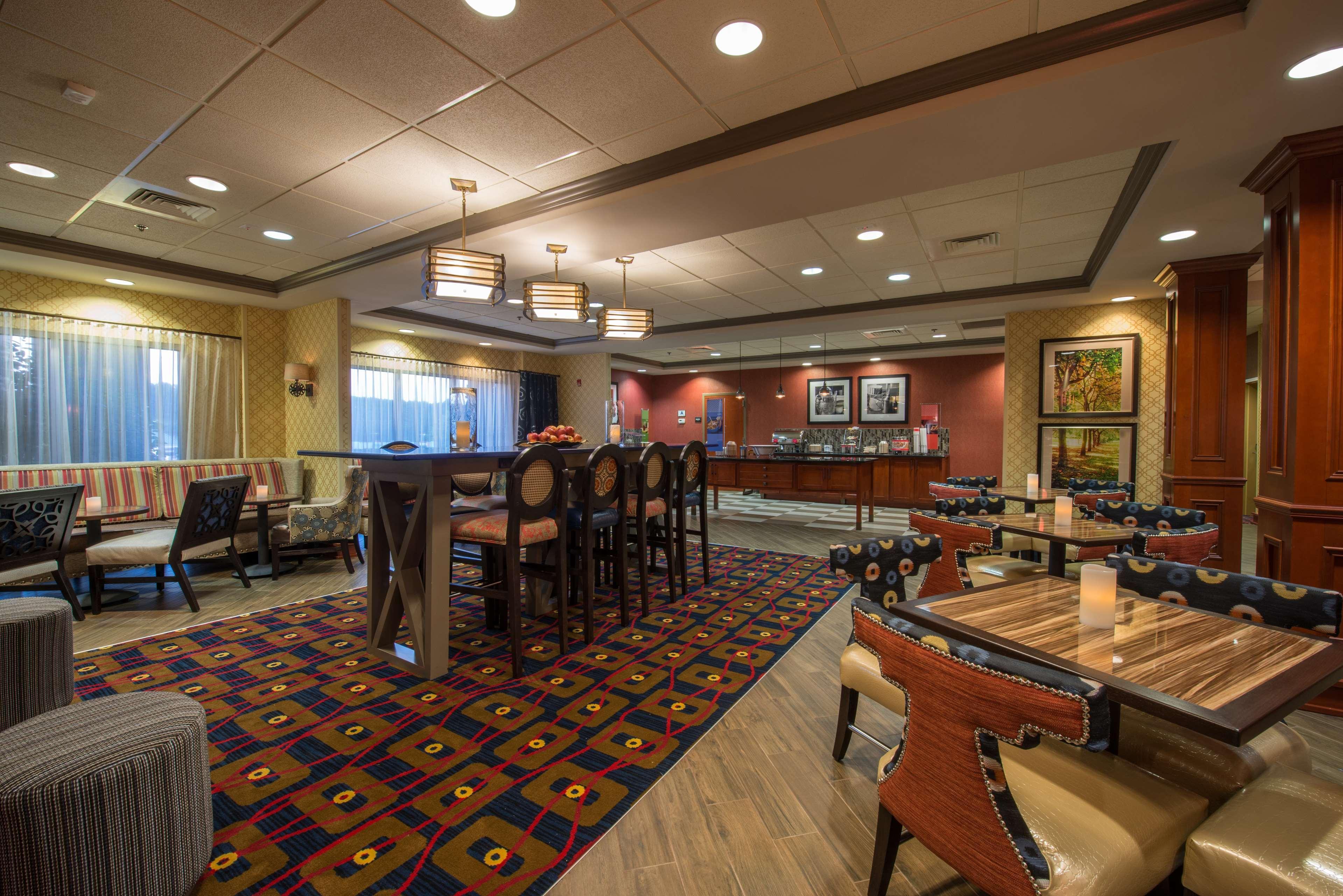Hampton Inn Ізлі Екстер'єр фото