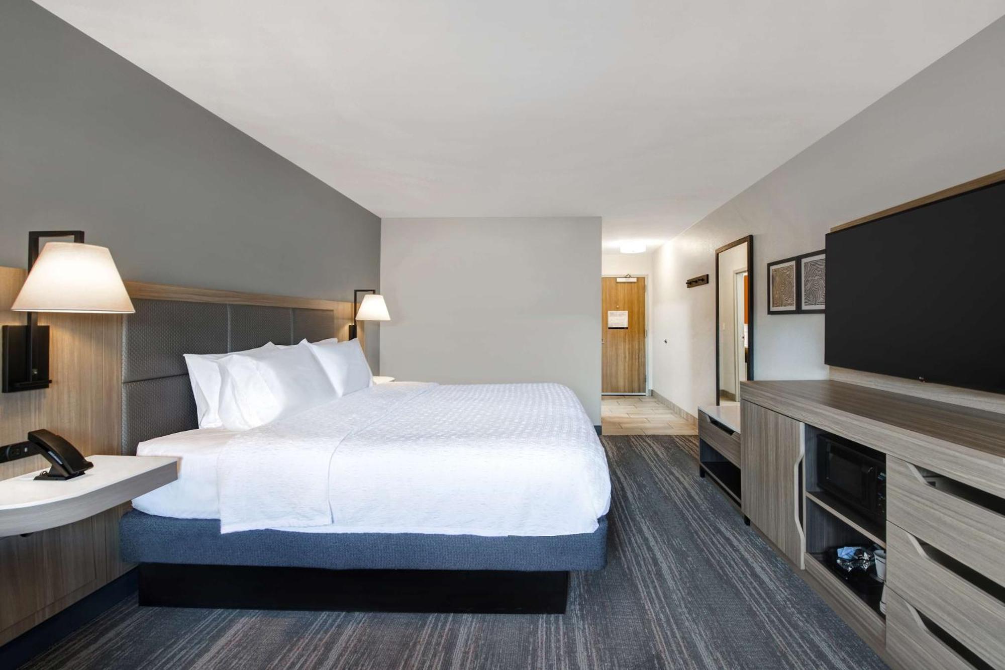 Hampton Inn Ізлі Екстер'єр фото