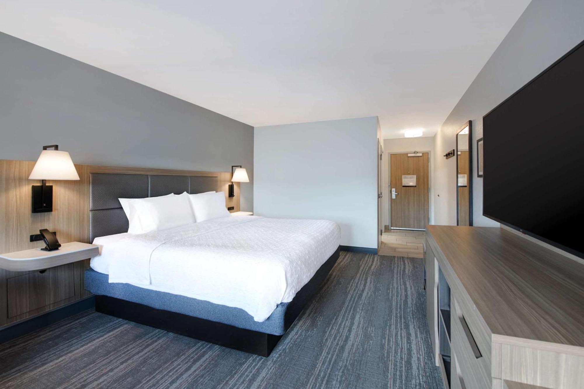 Hampton Inn Ізлі Екстер'єр фото