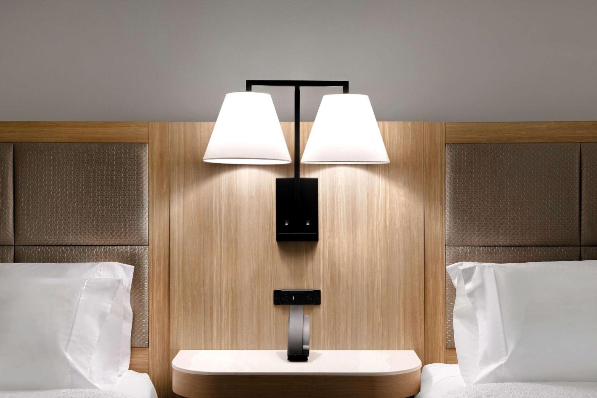 Hampton Inn Ізлі Екстер'єр фото