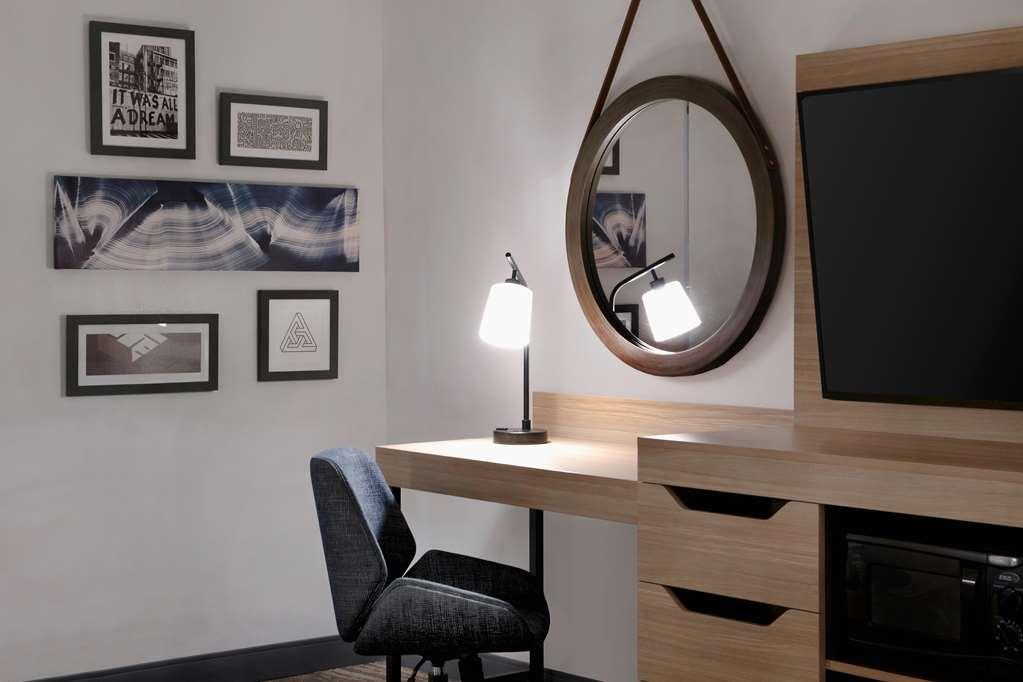 Hampton Inn Ізлі Номер фото