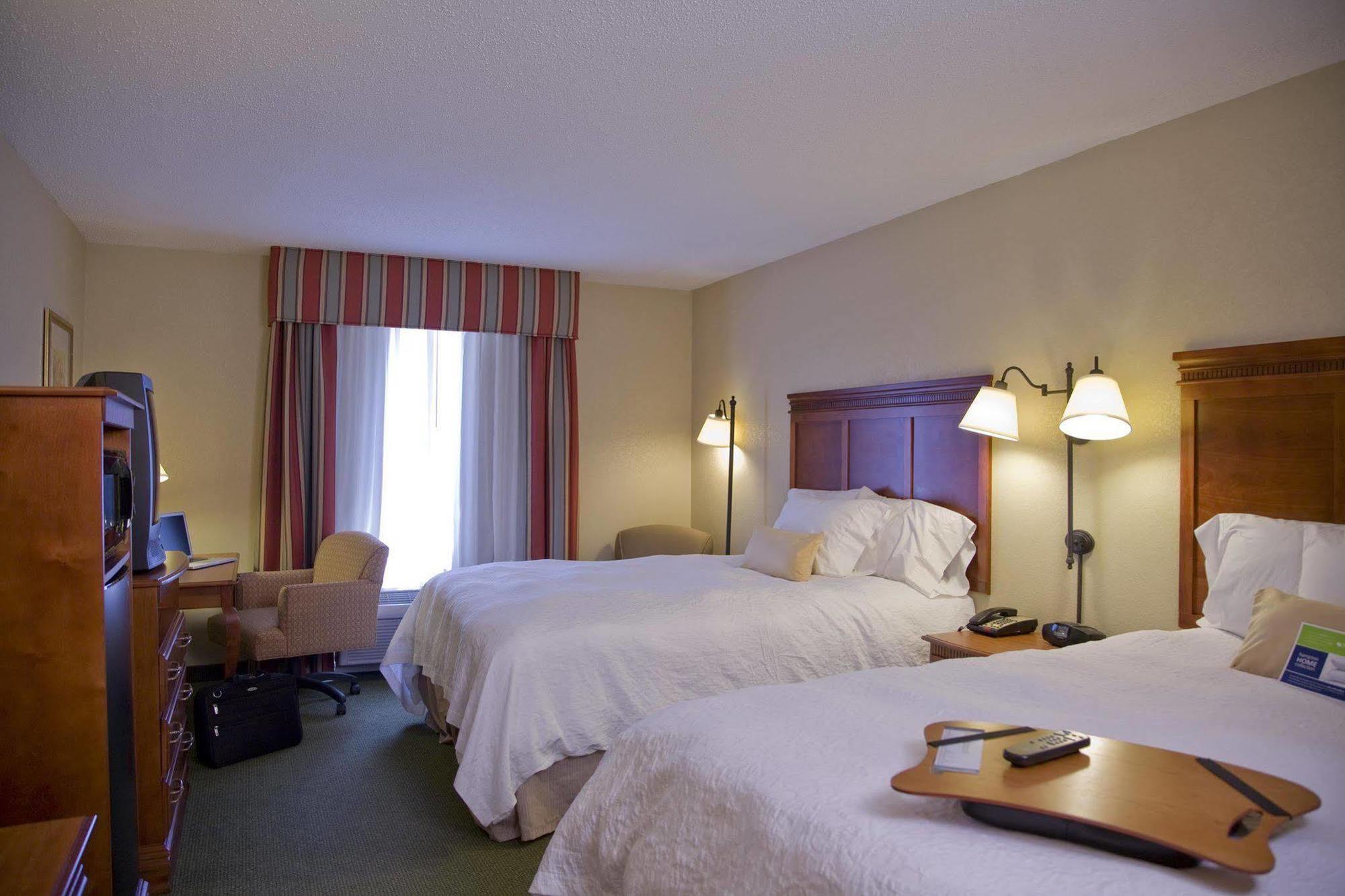 Hampton Inn Ізлі Номер фото